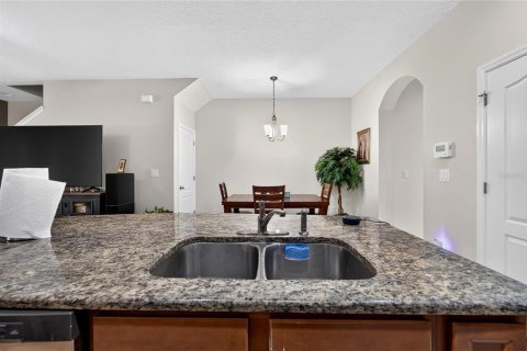 Townhouse in Riverview, Florida 3 bedrooms, 156.82 sq.m. № 2134275 - photo 12