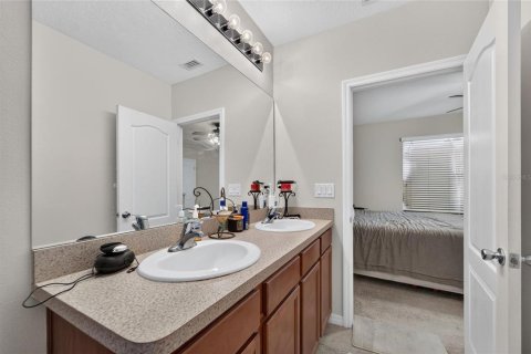Townhouse in Riverview, Florida 3 bedrooms, 156.82 sq.m. № 2134275 - photo 17