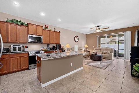 Townhouse in Riverview, Florida 3 bedrooms, 156.82 sq.m. № 2134275 - photo 11