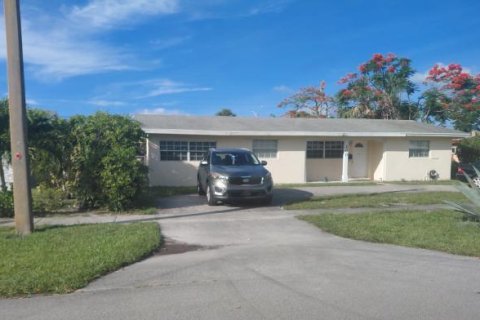 Casa en West Palm Beach, Florida 4 dormitorios, 127.37 m2 № 2085954