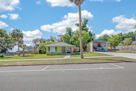 House in Crescent City, Florida 3 bedrooms, 117.71 sq.m. № 2203599