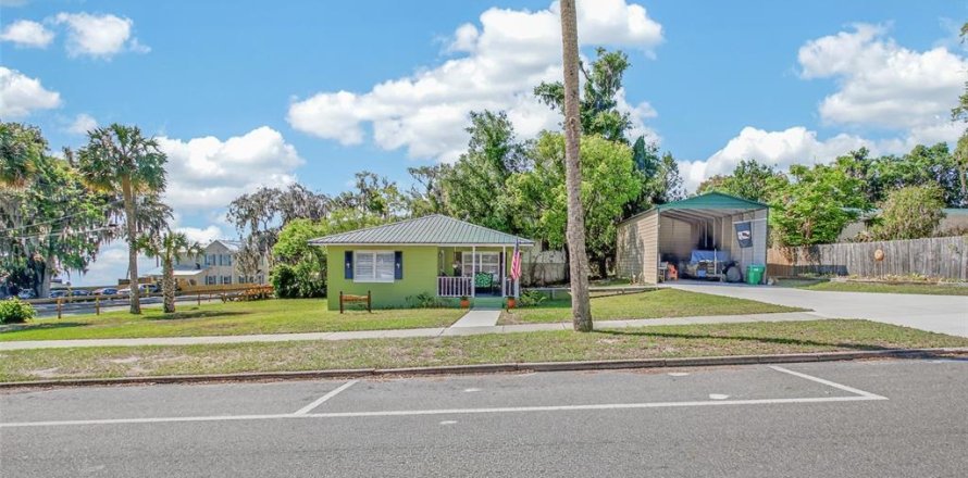 Casa en Crescent City, Florida 3 dormitorios, 117.71 m2 № 2203599