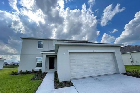House in Kissimmee, Florida 4 bedrooms, 201.41 sq.m. № 1810339 - photo 1