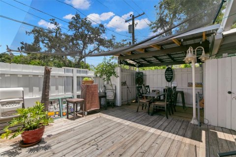 Commercial property in Tampa, Florida 42 bedrooms, 195.65 sq.m. № 1831930 - photo 24