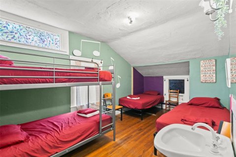 Commercial property in Tampa, Florida 42 bedrooms, 195.65 sq.m. № 1831930 - photo 13