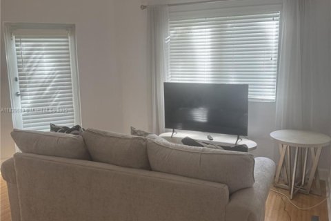 Copropriété à vendre à South Miami, Floride: 2 chambres, 93.83 m2 № 1943164 - photo 3