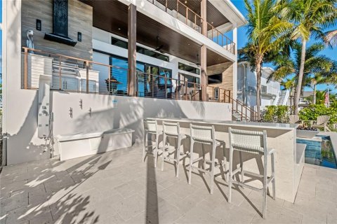 Villa ou maison à louer à Indian Rocks Beach, Floride: 4 chambres, 395.95 m2 № 2139511 - photo 6