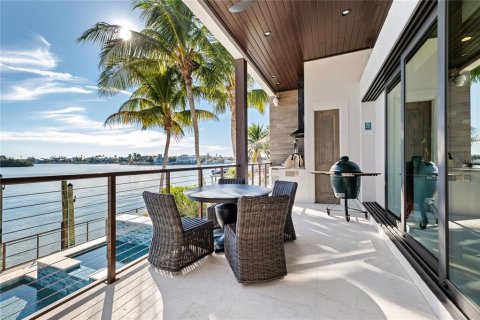 Villa ou maison à louer à Indian Rocks Beach, Floride: 4 chambres, 395.95 m2 № 2139511 - photo 10