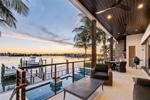 Villa ou maison à louer à Indian Rocks Beach, Floride: 4 chambres, 395.95 m2 № 2139511 - photo 12