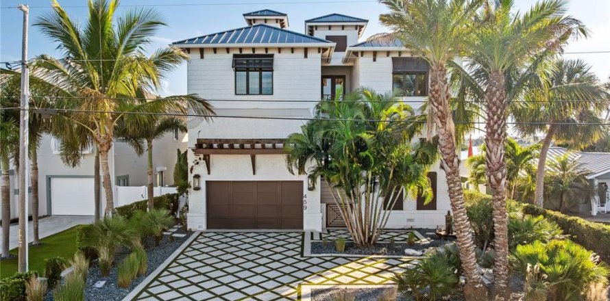 Villa ou maison à Indian Rocks Beach, Floride 4 chambres, 395.95 m2 № 2139511