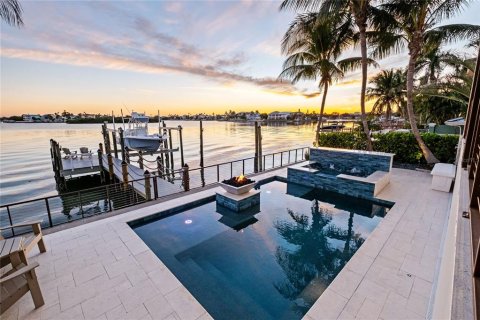 Villa ou maison à louer à Indian Rocks Beach, Floride: 4 chambres, 395.95 m2 № 2139511 - photo 13