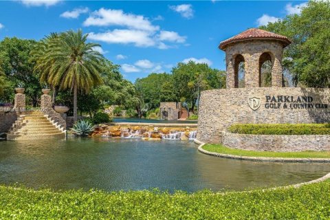 Villa ou maison à vendre à Parkland, Floride: 4 chambres, 293.39 m2 № 1981732 - photo 23