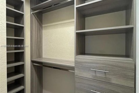 Villa ou maison à vendre à Parkland, Floride: 4 chambres, 293.39 m2 № 1981732 - photo 12