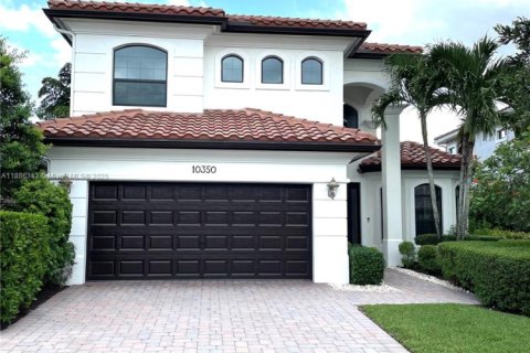 Villa ou maison à vendre à Parkland, Floride: 4 chambres, 293.39 m2 № 1981732 - photo 2