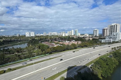 Condo in Aventura, Florida, 2 bedrooms  № 2052973 - photo 16