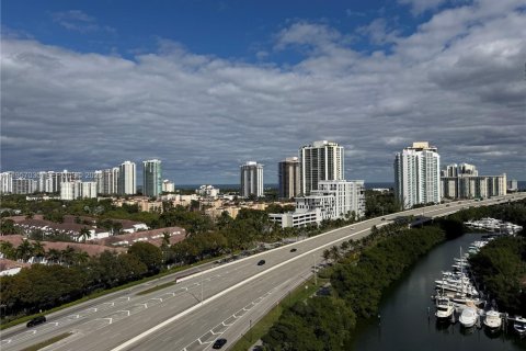 Condo in Aventura, Florida, 2 bedrooms  № 2052973 - photo 27