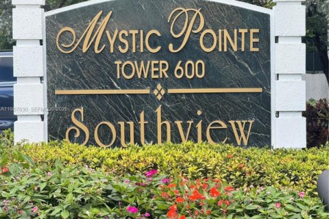 Condo in Aventura, Florida, 2 bedrooms  № 2052973 - photo 29