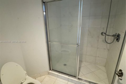 Condo in Aventura, Florida, 2 bedrooms  № 2052973 - photo 10