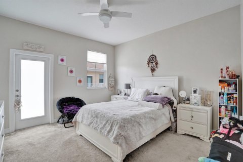 Купить таунхаус в Ройял-Палм-Бич, Флорида 4 комнаты, 234.58м2, № 2083296 - фото 19