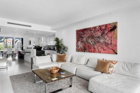 Condo in Key Biscayne, Florida, 3 bedrooms  № 1819734 - photo 15
