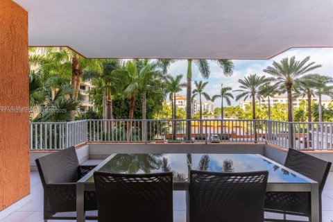 Condo in Key Biscayne, Florida, 3 bedrooms  № 1819734 - photo 11