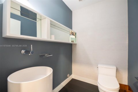 Villa ou maison à louer à Coral Gables, Floride: 5 chambres, 321.26 m2 № 2046158 - photo 11