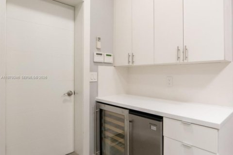 Villa ou maison à louer à Coral Gables, Floride: 5 chambres, 321.26 m2 № 2046158 - photo 14