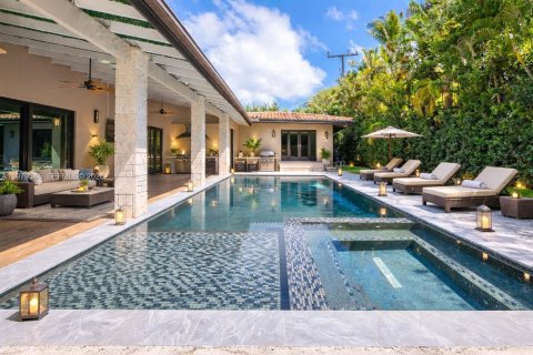 Villa ou maison à louer à Coral Gables, Floride: 5 chambres, 321.26 m2 № 2046158 - photo 4