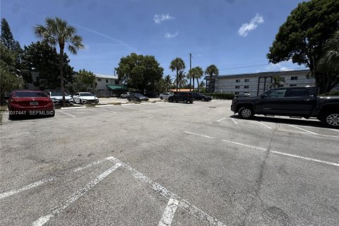 Condominio en alquiler en Fort Lauderdale, Florida, 1 dormitorio, 49.7 m2 № 2085904 - foto 15