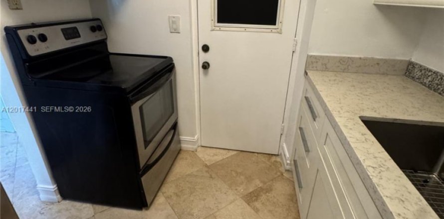 Condominio en Fort Lauderdale, Florida, 1 dormitorio  № 2085904