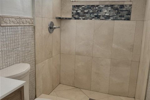 Condominio en alquiler en Fort Lauderdale, Florida, 1 dormitorio, 49.7 m2 № 2085904 - foto 6