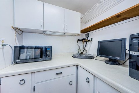 Снять в аренду кондоминиум в Данедин, Флорида 1 комната, 119.84м2, № 2099669 - фото 7