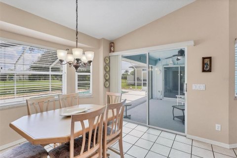 House in Rotonda, Florida 3 bedrooms, 178.19 sq.m. № 1342195 - photo 18