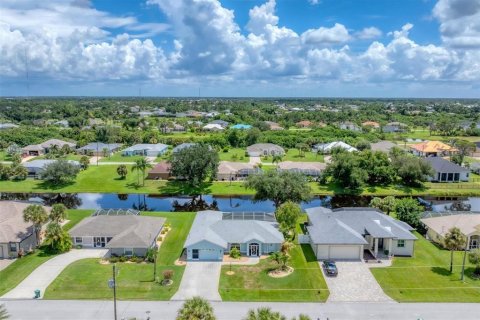 House in Rotonda, Florida 3 bedrooms, 178.19 sq.m. № 1342195 - photo 3