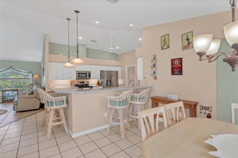 House in Rotonda, Florida 3 bedrooms, 178.19 sq.m. № 1342195 - photo 19