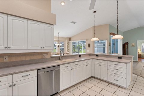 House in Rotonda, Florida 3 bedrooms, 178.19 sq.m. № 1342195 - photo 15