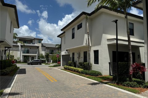 Villa ou maison à vendre à Doral, Floride: 4 chambres, 202.16 m2 № 1944056 - photo 5