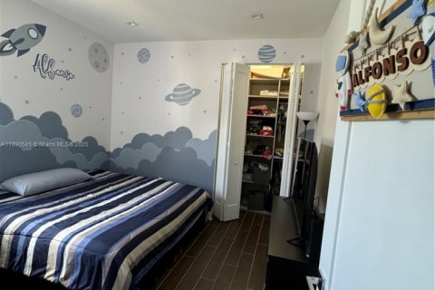 Villa ou maison à vendre à Doral, Floride: 4 chambres, 202.16 m2 № 1944056 - photo 13