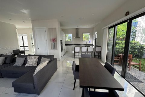 Villa ou maison à vendre à Doral, Floride: 4 chambres, 202.16 m2 № 1944056 - photo 7