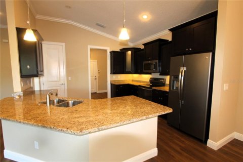 House in Oak Hill, Florida 2 bedrooms, 164.53 sq.m. № 1640640 - photo 10