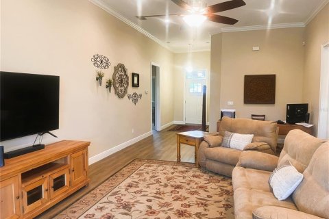 House in Oak Hill, Florida 2 bedrooms, 164.53 sq.m. № 1640640 - photo 9