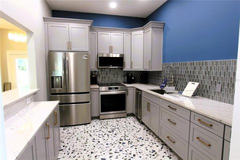 House in Oak Hill, Florida 2 bedrooms, 164.53 sq.m. № 1640640 - photo 27