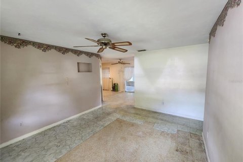 House in Auburndale, Florida 3 bedrooms, 95.5 sq.m. № 1769216 - photo 8