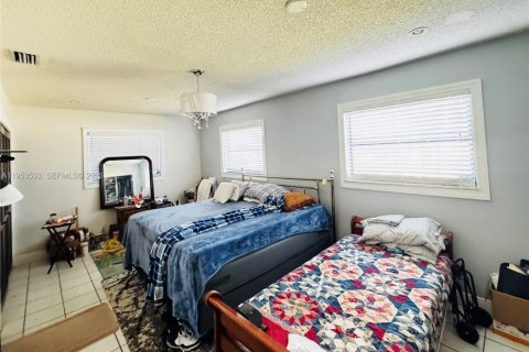 House in Miami, Florida 3 bedrooms, 120.4 sq.m. № 2010709 - photo 7