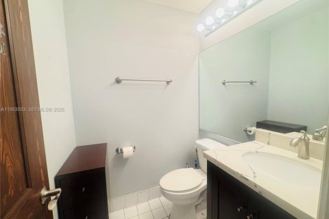 House in Miami, Florida 3 bedrooms, 120.4 sq.m. № 2010709 - photo 11