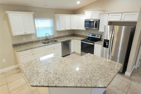 Villa ou maison à louer à Ocala, Floride: 3 chambres, 136.85 m2 № 2407083 - photo 3