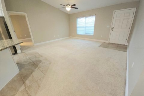 Villa ou maison à louer à Ocala, Floride: 3 chambres, 136.85 m2 № 2407083 - photo 5