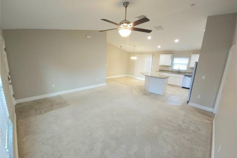 Villa ou maison à louer à Ocala, Floride: 3 chambres, 136.85 m2 № 2407083 - photo 15