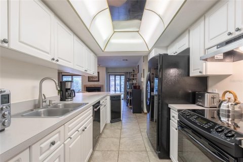 Casa en venta en Tampa, Florida, 4 dormitorios, 217.39 m2 № 2195865 - foto 13