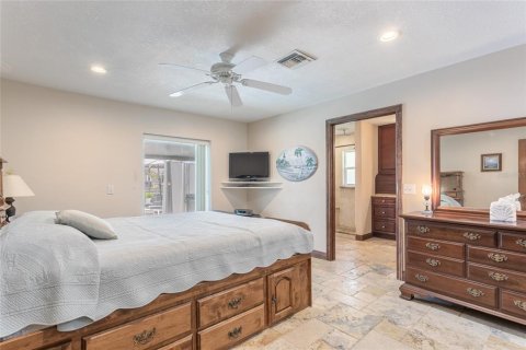 Casa en venta en Tampa, Florida, 4 dormitorios, 217.39 m2 № 2195865 - foto 26